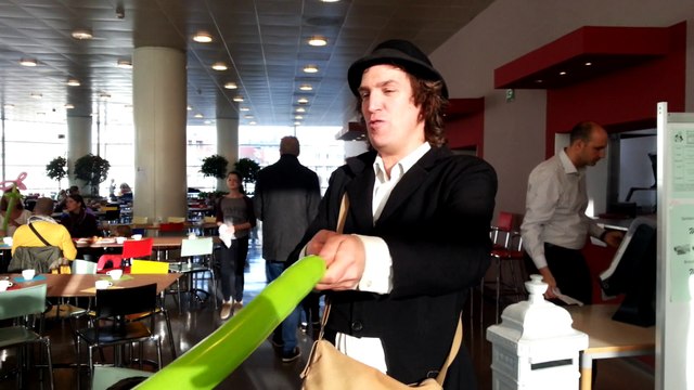 Sculpture de ballon le dinosaure