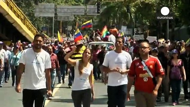 Venezuela: cacerolada contro la penuria, manifestanti chiedono opposizione unita