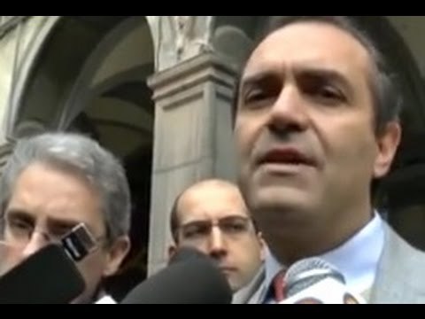Napoli - De Magistris sulle primarie e la sospensione di De Luca (24.01.15)