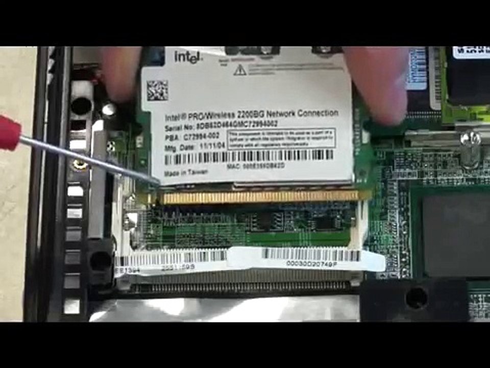Noutbukda şəbəkə kartı WLAN Mini PCI  dəyişdirilməsi.
