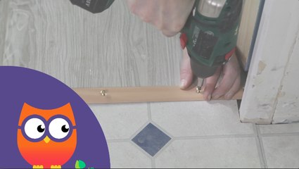 Comment poser un seuil de porte sur du lino (Ooreka.fr)