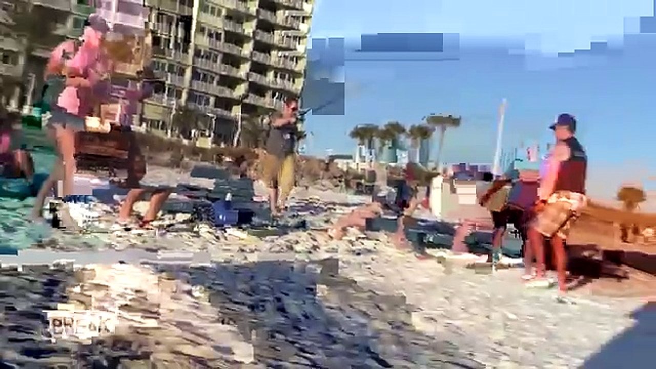 Spider Scare Beach Prank (Spring Break Pranks)