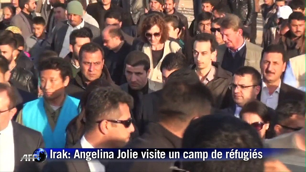 Angelina Jolie visite un camp de réfugiés en Irak