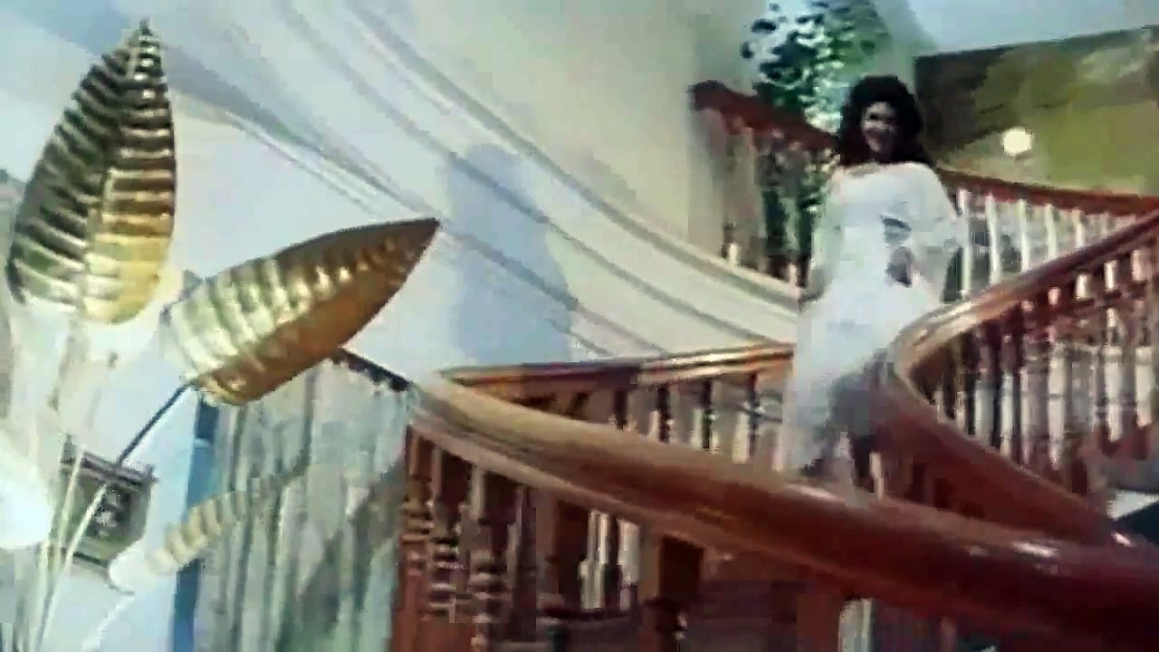 Aadhi Raat Ko