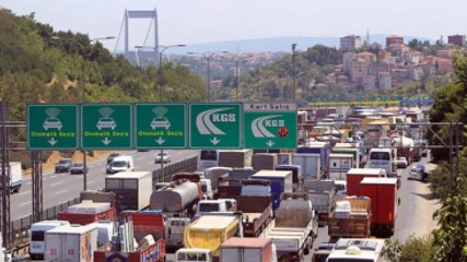 Dört Gişe Kapatıldı Tem'de Trafik Felç Oldu