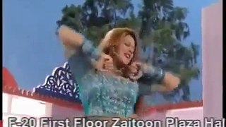 Pakistani Full Hot Nanga Mujra 2014(1)