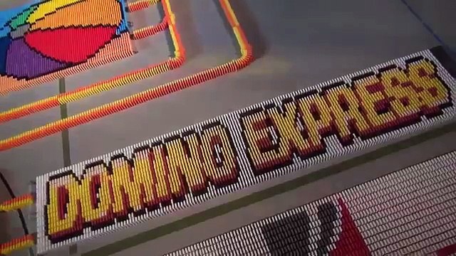 500,000 Dominoes The Year in Domino 3 Guinness World Records