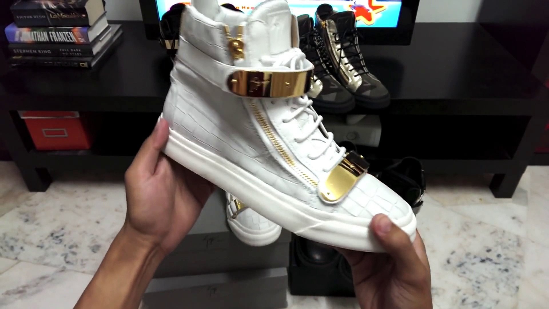 giuseppe zanotti double metal bar white sneakers unboxing & on feet  demo,Cheap GIUSEPPE ZANOTTI Shoes Online─影片 Dailymotion