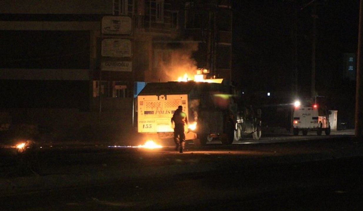 Silopi'de alevli gece