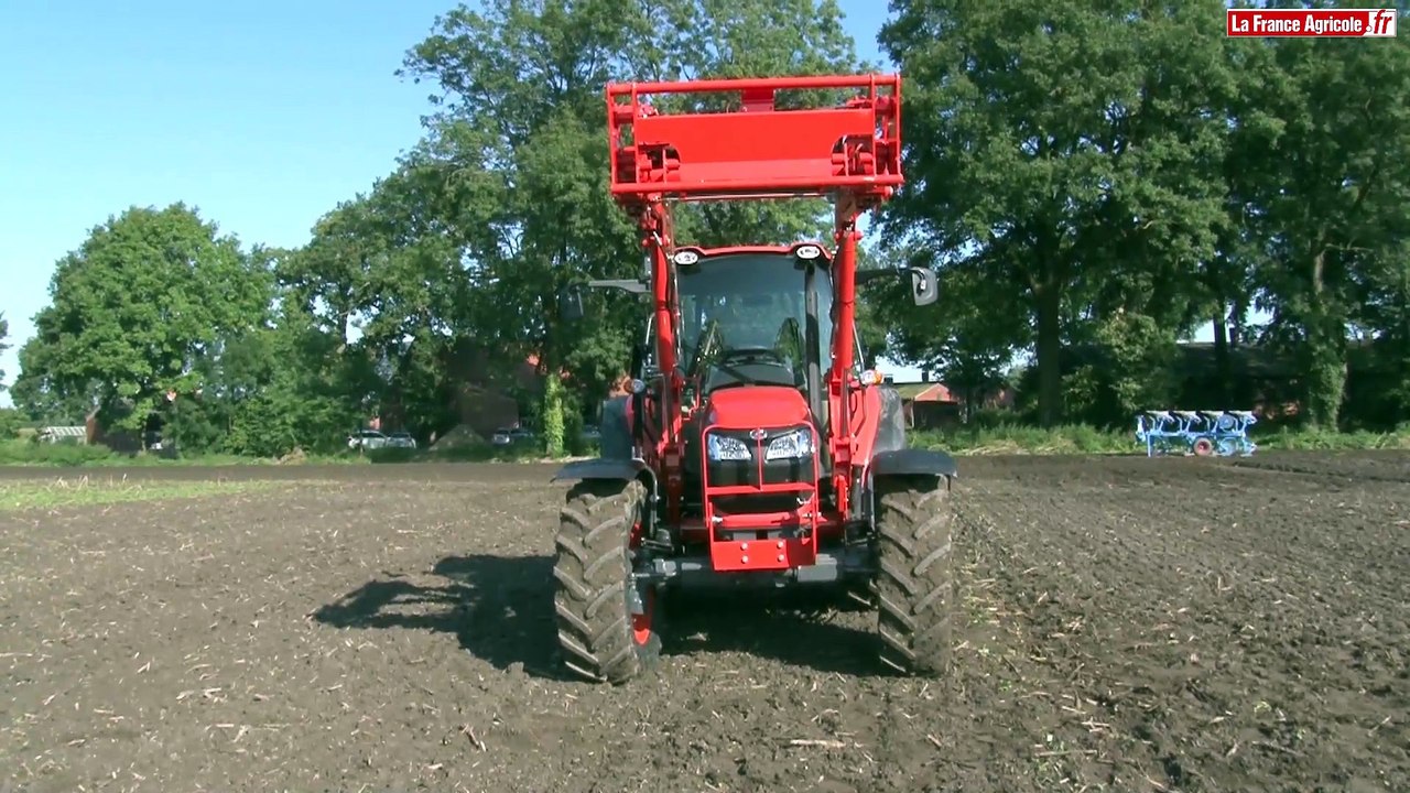 Test comparatif/2015 : Kubota M9960, tracteur avec chargeur