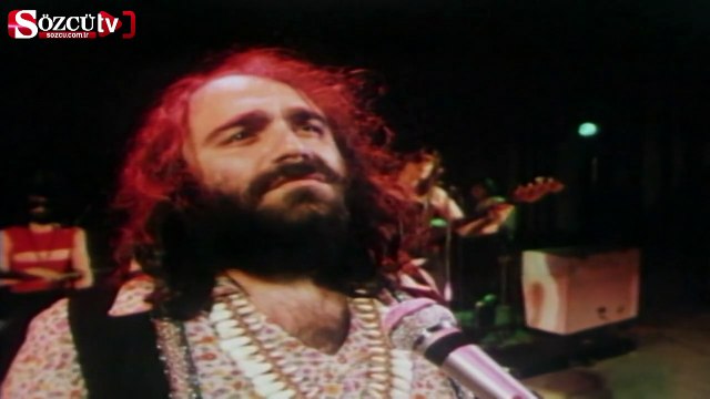 Yunan şarkıcı Demis Roussos hayatını kaybetti