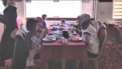 Yetim Çocuklara Doğum Günü Kutlaması