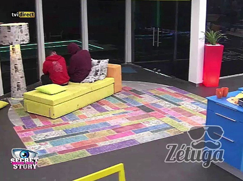 Wilson chora revoltado com a saída da Vânia