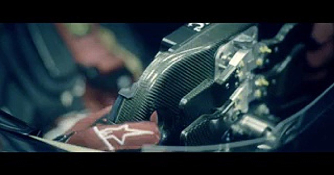 World-Record Truck Jump by EMC and Lotus F1 Team
