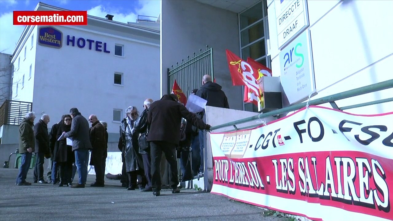 Manif CGT contre la loi Macron ""cette loi serait néfaste, elle ne créera pas d'emploi"