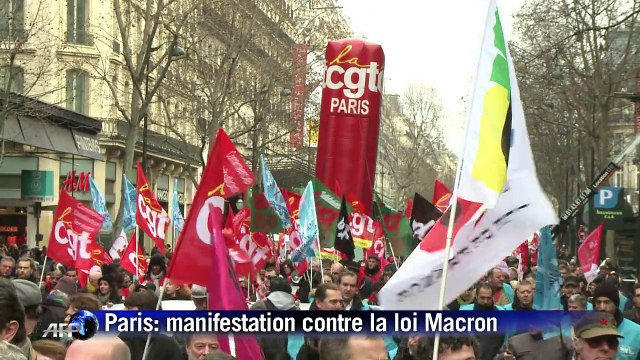 Loi Macron: manifestation à Paris contre le travail le dimanche
