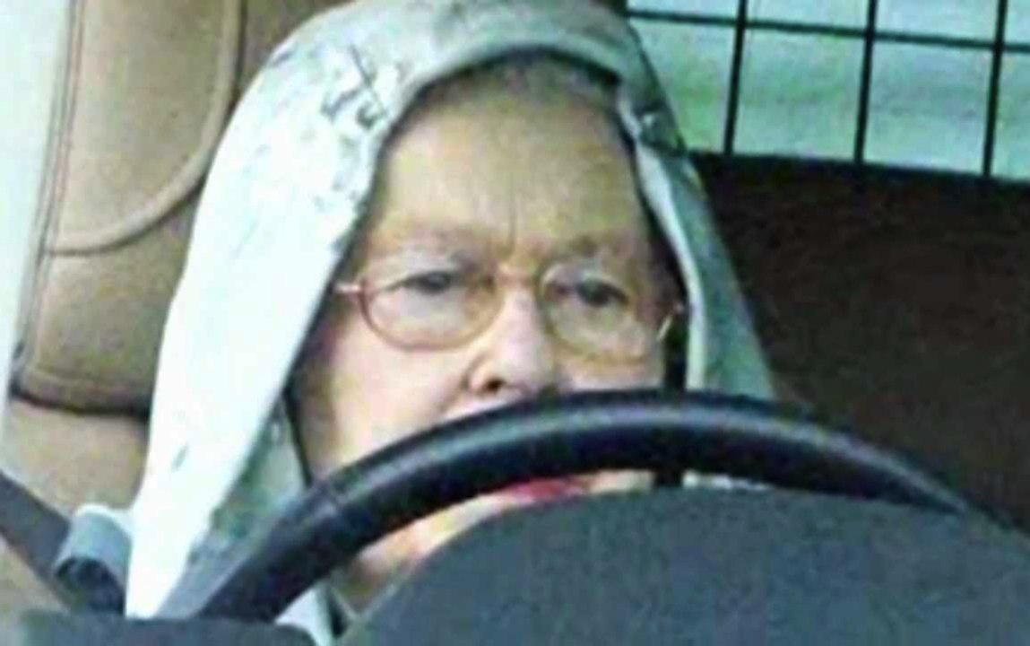 Quand la reine d'Angleterre Elizabeth II roulait en Land Rover