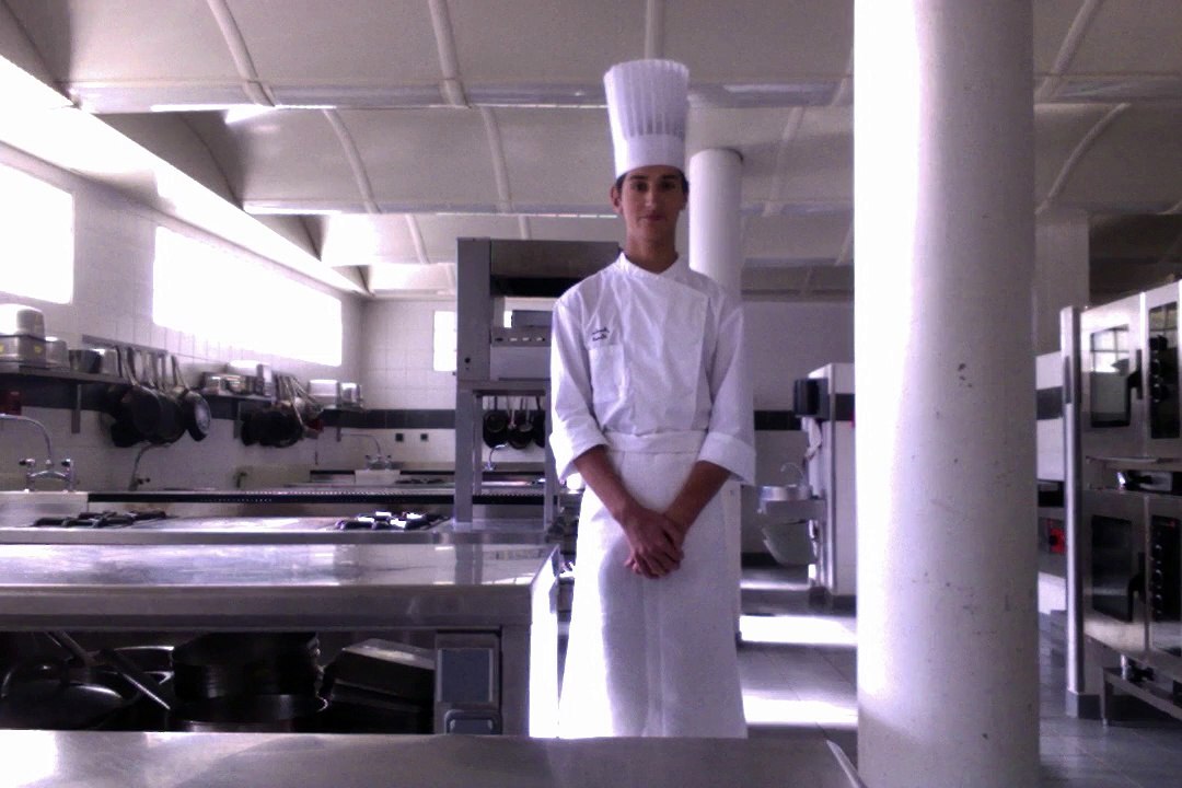 White cooker