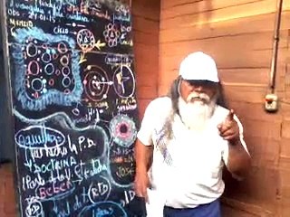 AAAAAA5   ¿Cuál ES LA LUZ QUE ALUMBRA AL MUNDO?