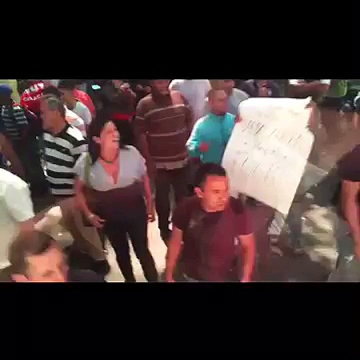 Agreden autobús con Diputados y acompañantes de los expresidentes en Ramo Verde