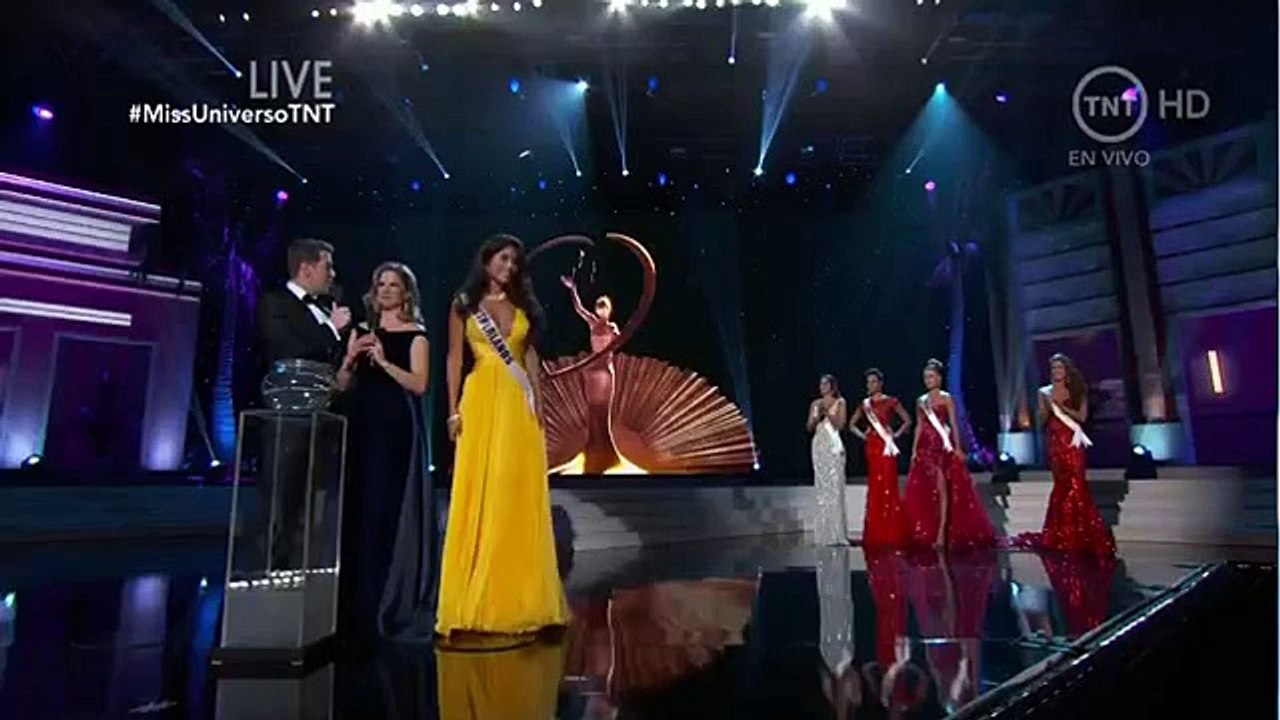 Primera Sesión de Preguntas al Top 5 de Miss Universo