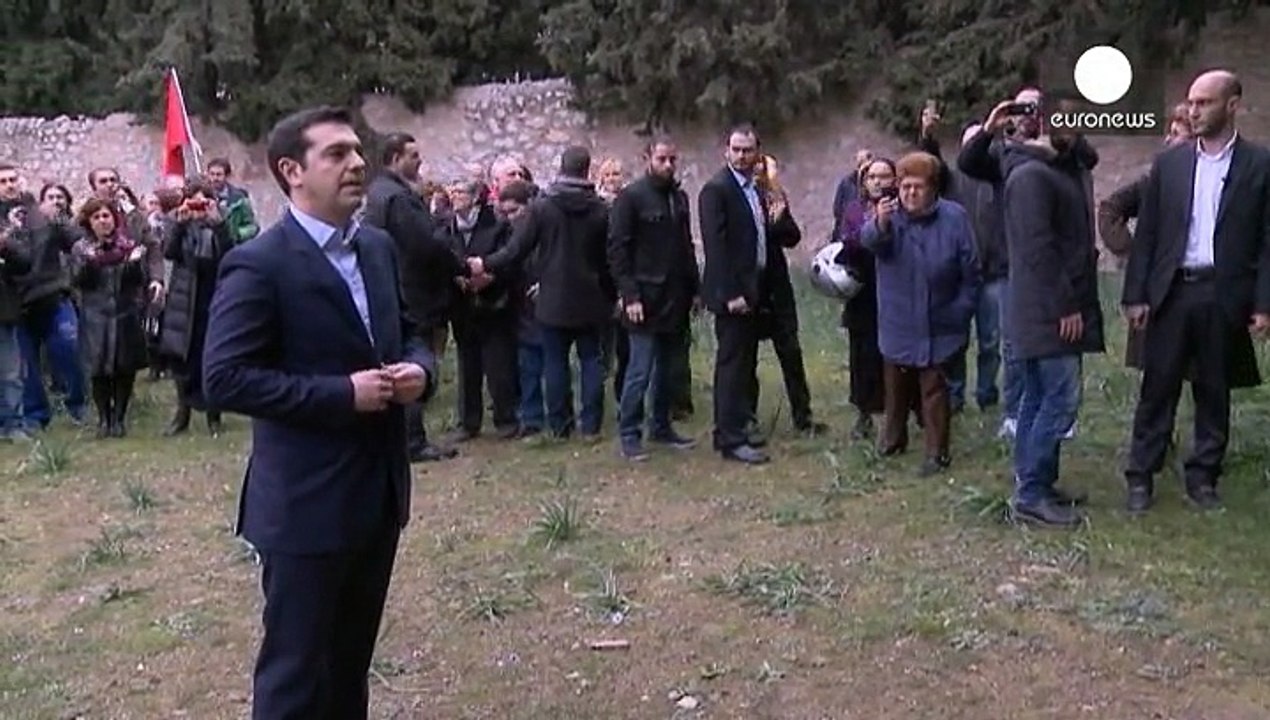 Eine Botschaft an Deutschland? Tsipras besucht Gedenkstätte für Widerstandskämpfer des II. WK