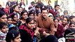 Salman Khan ATTACKS FANS Who Chased Him - WATCH VIDEO