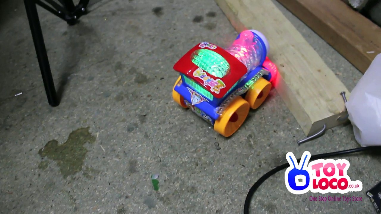 www.toyloco.co.uk Battery Operated Funny Train Engine Toy 388B
