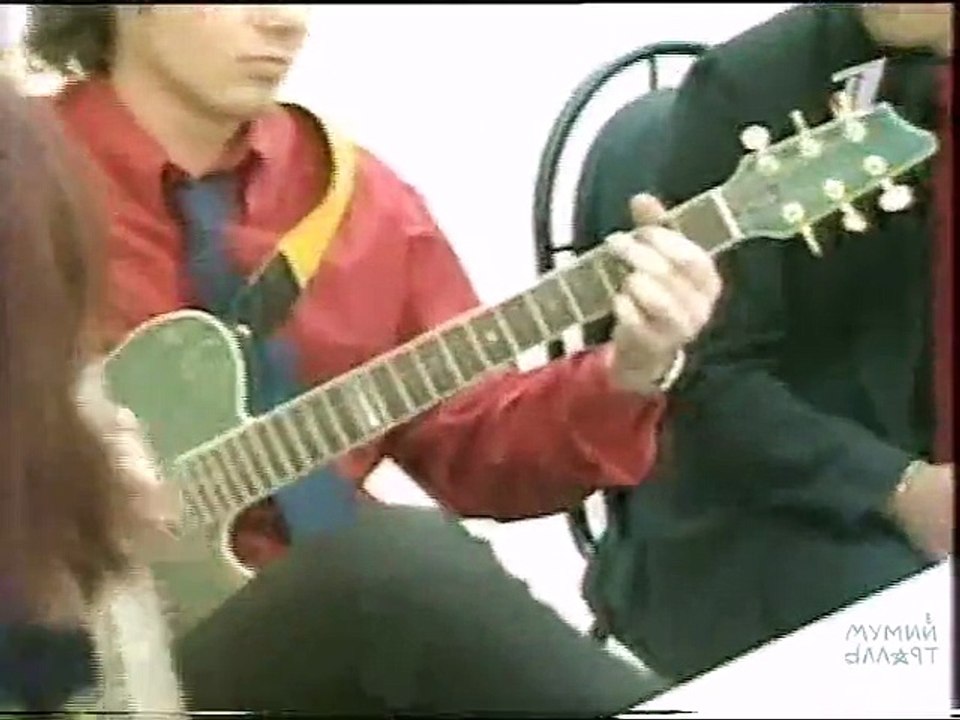 staroetv.su / До 16 и старше (ОРТ, октябрь 2000) Пресс-конференция группы "Мумий Тролль" в Гостином Дворе