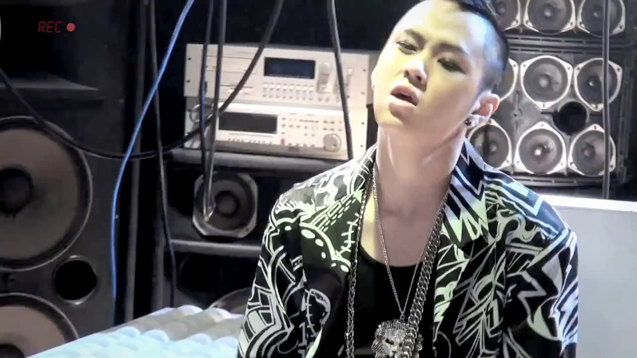 BEAST - 'SHOCK' (BTS- Music Video pt.2)