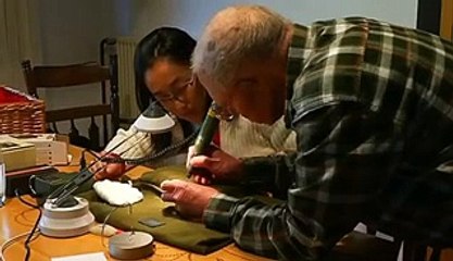Il crée des oeuvres d'art à partir de coquilles d'oeufs!