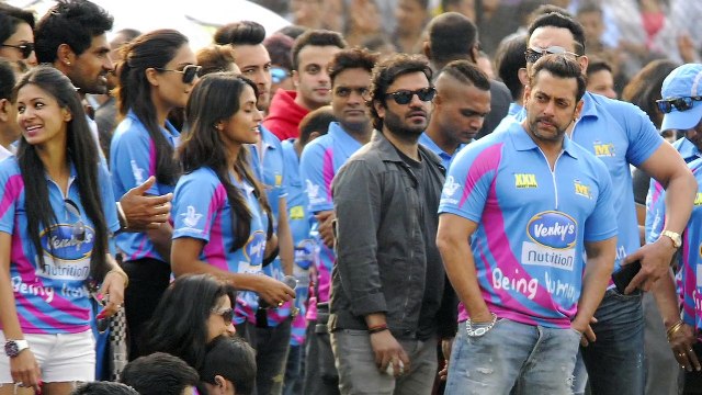CCL Salman Khan enjoys a game of cricket