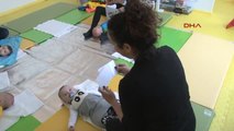 Bursa Bu Bebekler 2 Aylıkken Yüzme Öğreniyor