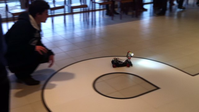 Des voitures intelligentes à l'Eséo, école d'ingénieurs