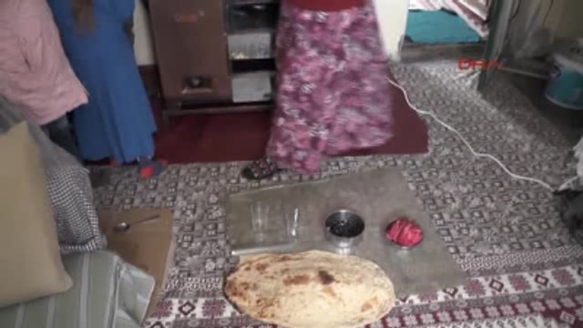 Muş 6 Kişilik Ailenin Harabe Evde Yaşam Mücadelesi