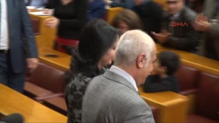 Hdp'den Başbakan Davutoğlu'na Kürtçe Çocuk Kitabı