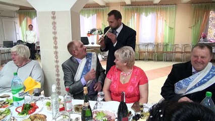 Ведущий (тамада)