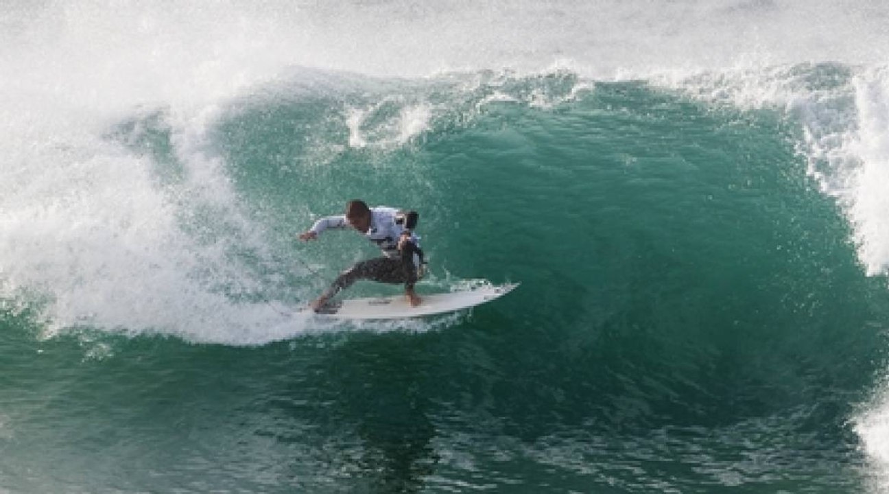 Le spectacle se poursuit au Billabong Pro J-Bay