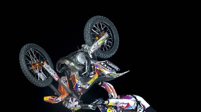 Le premier flip de l'histoire par Tom Pagès