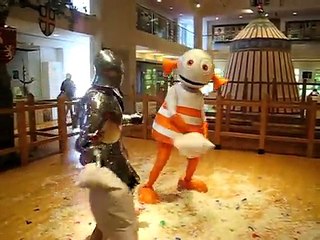 Alien vs Knight Pillow Fight