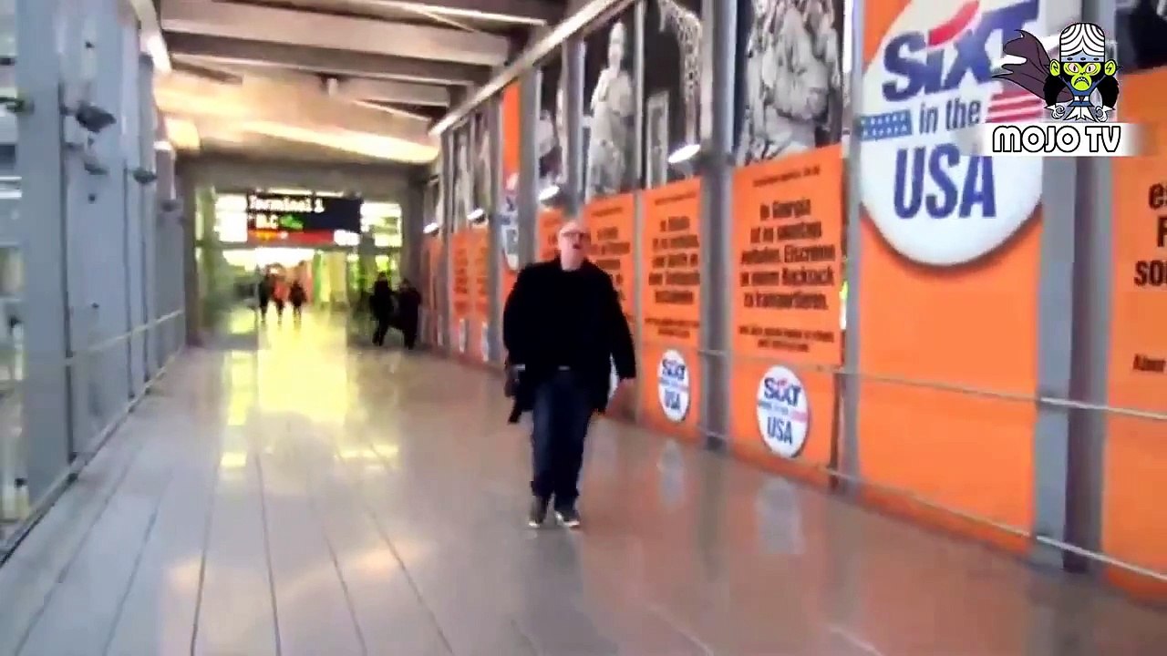 Herbert Grönemeyer Rastet Aus - Flughafen Dezember 2014