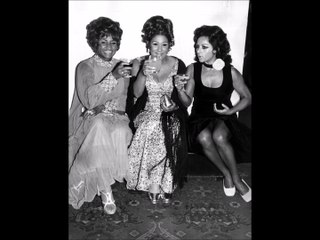 Celia Cruz - Canto a Lola Flores