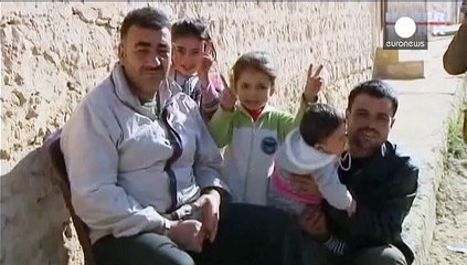 I profughi di Kobane: "Lasciateci tornare a casa"
