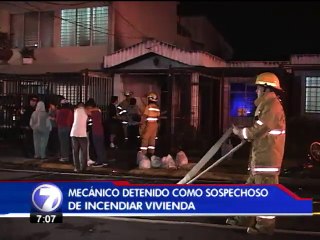 Un mecánico le prendió fuego a su casa con 5 niños adentro