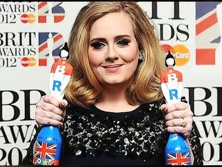 Adele Apologizes For Flipping Middle Finger - Hollywood Scandals