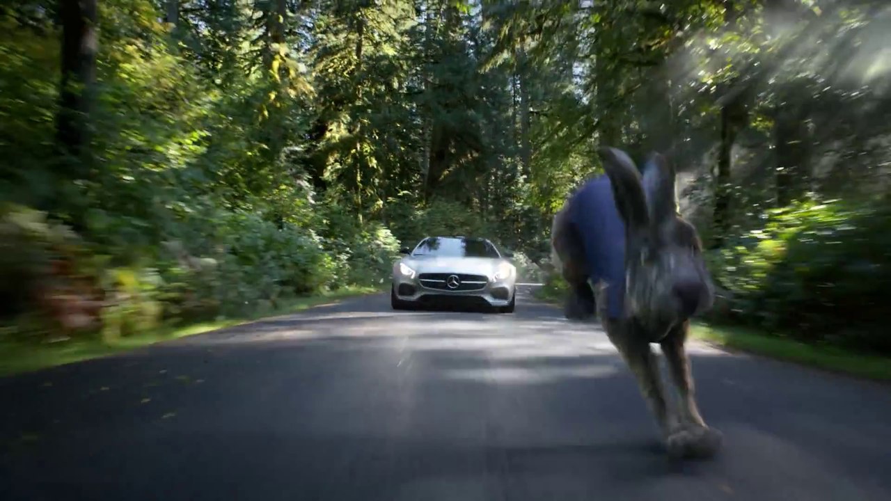 Quand Mercedes-Benz revisite la Fable Le Lièvre et la Tortue dans sa dernière pub.
