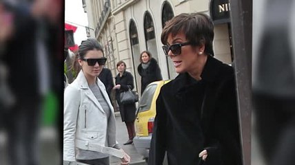 Kendall Jenner es opacada por su madre durante la Semana de Moda de Paris