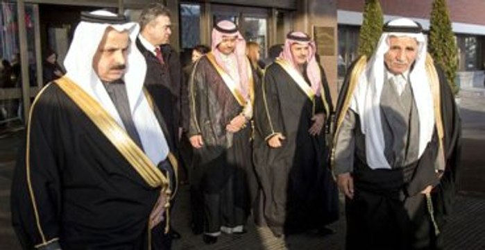 Suriyeli Muhalifler ile Esad Rejimi Heyeti Aynı Masada