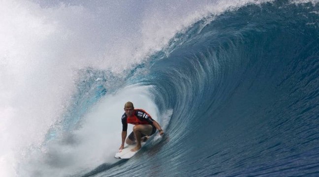 Mick Fanning s’impose à Teahupoo