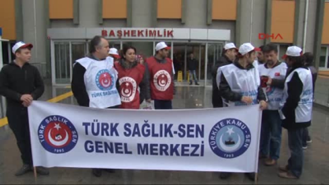 Hastane Önünde Doktora Dayak Eylemi